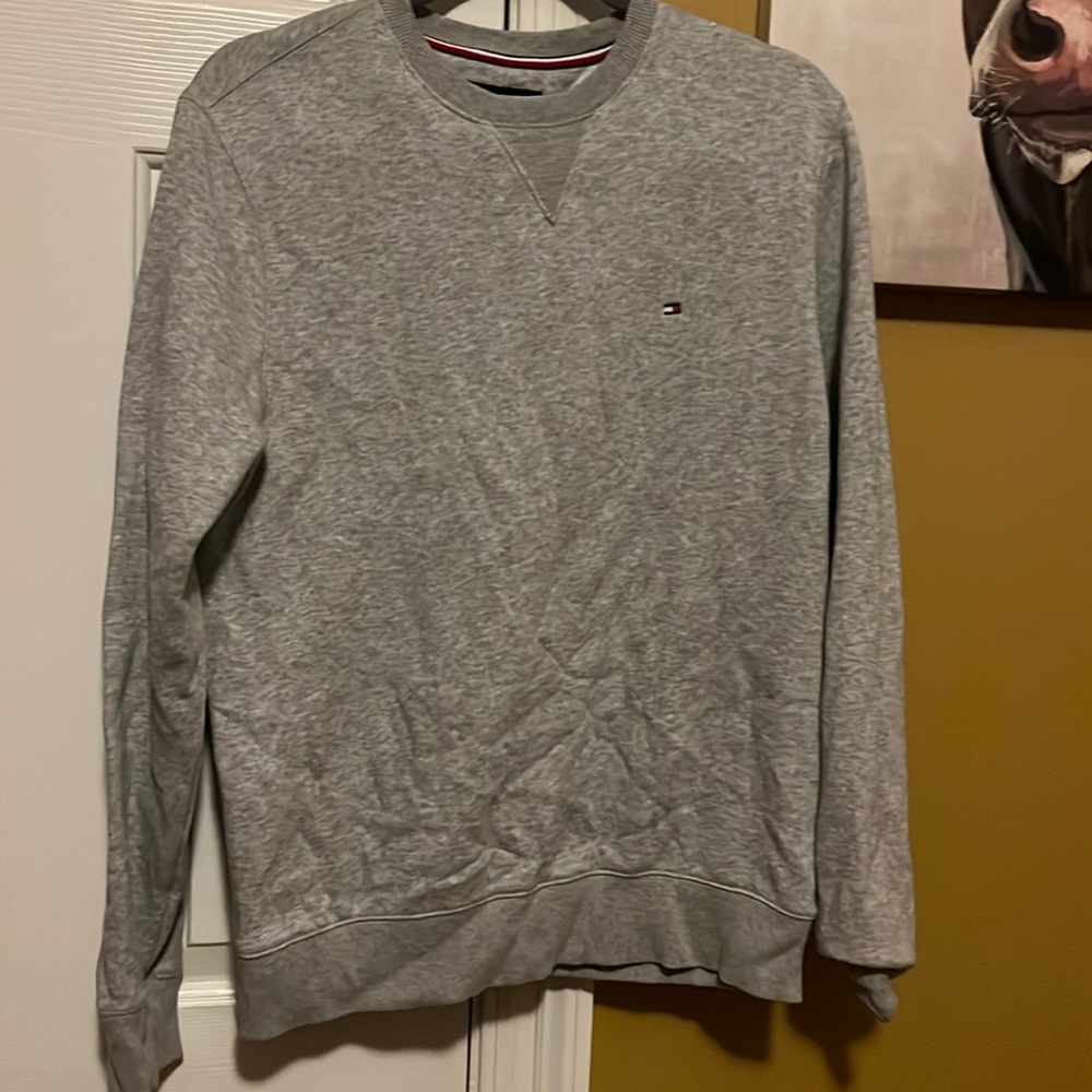 Tommy Hilfiger Grey Sweatshirt- Great for chilly weather and with jeans!